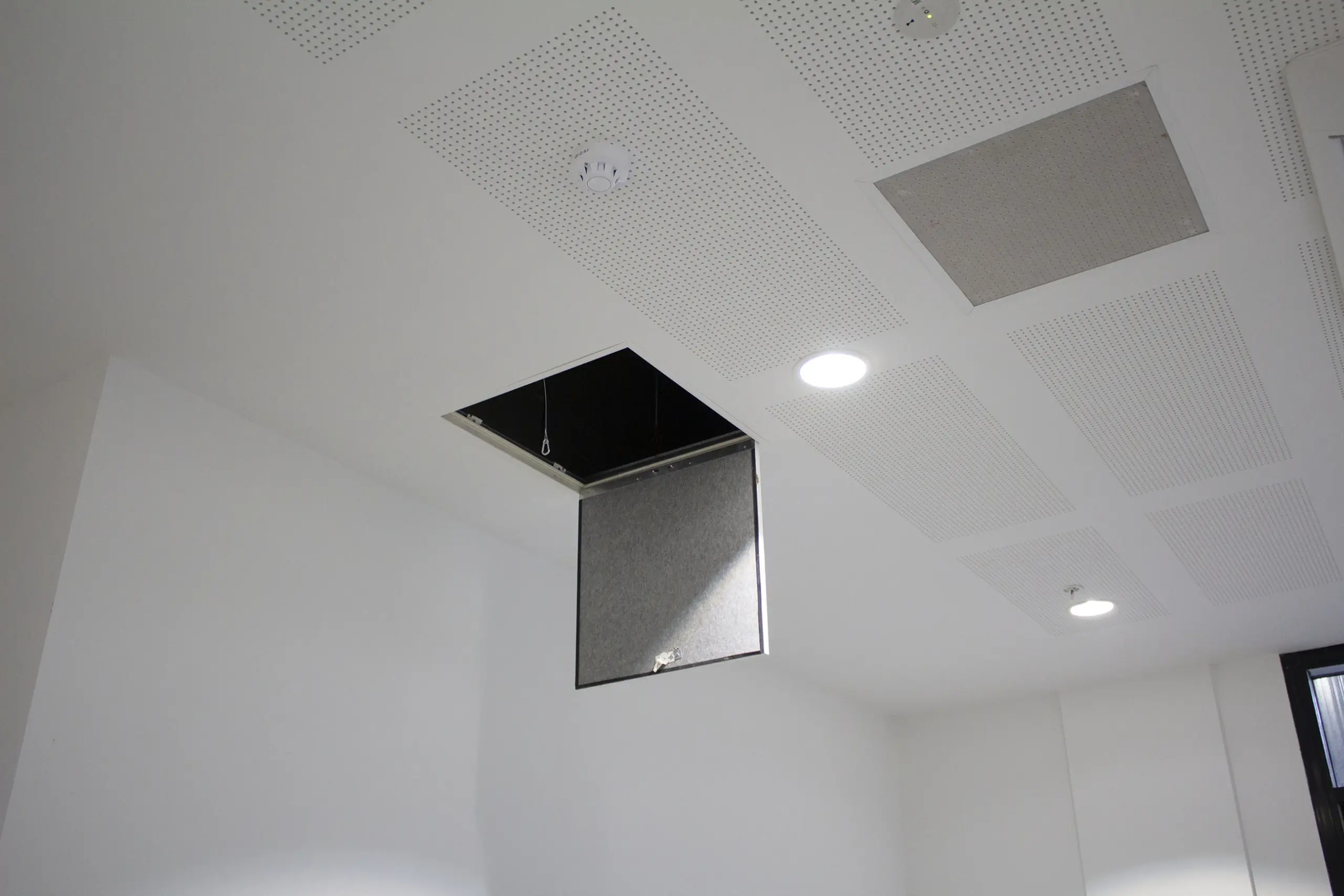 Ceiling Access Panels: Flush vs. Recessed Comparison